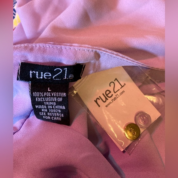 Lightweight Lilac Top NWT - Picture 3 of 4